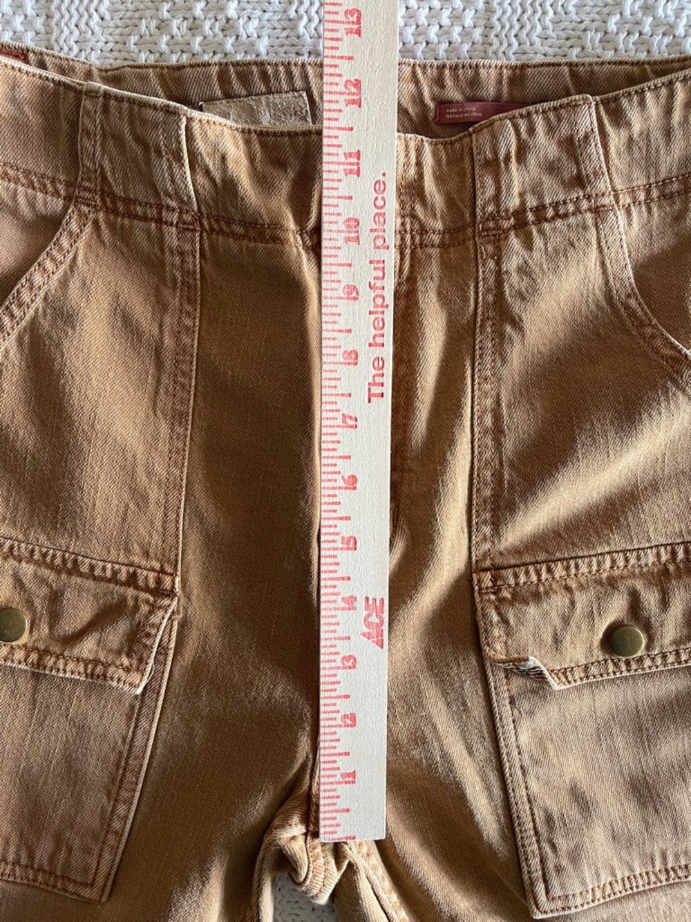 Pilcro Straight-Leg Cargo Pants in Warm Tan - Picture 7 of 13